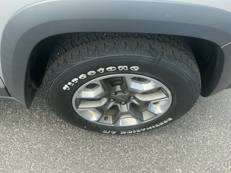 2019 Jeep Cherokee Trailhawk