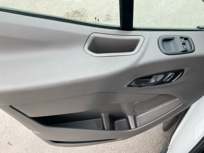 2024 Ford Transit Passenger Wagon XLT