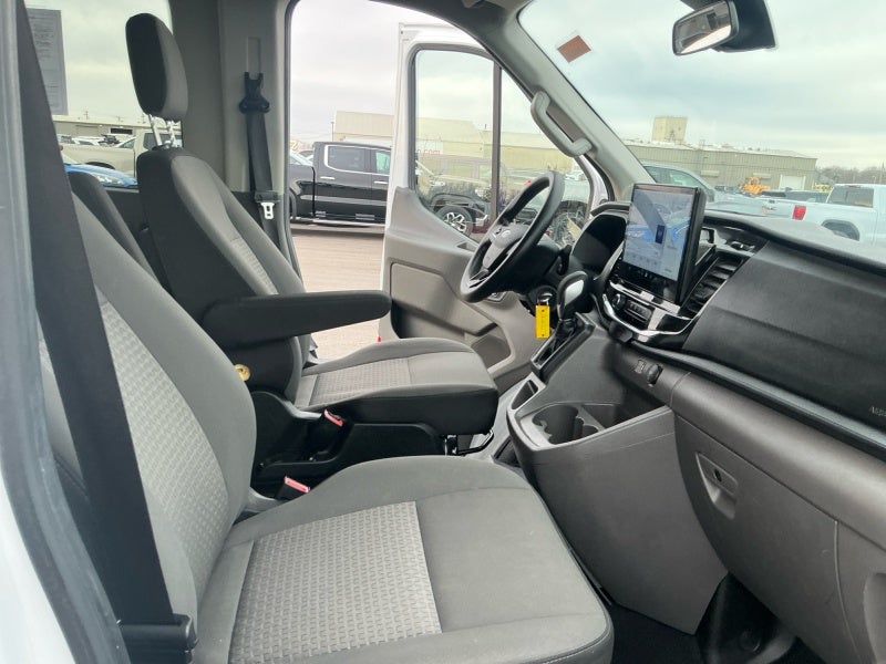 2024 Ford Transit Passenger Wagon XLT