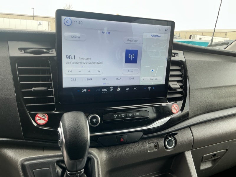 2024 Ford Transit Passenger Wagon XLT