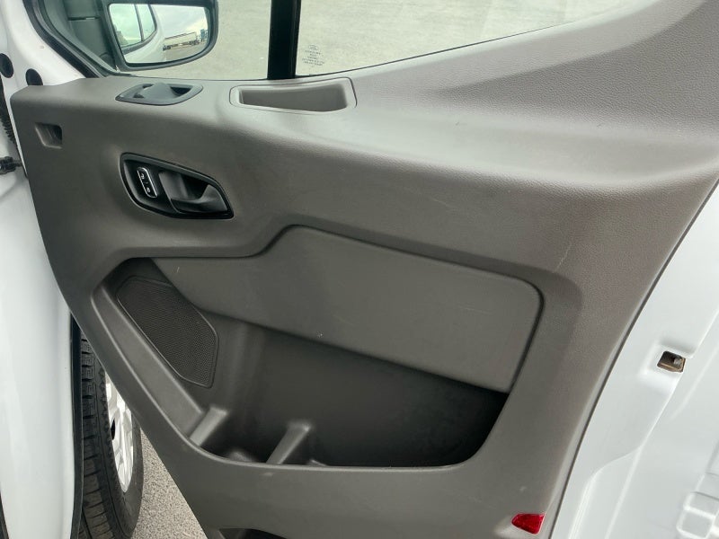 2024 Ford Transit Passenger Wagon XLT