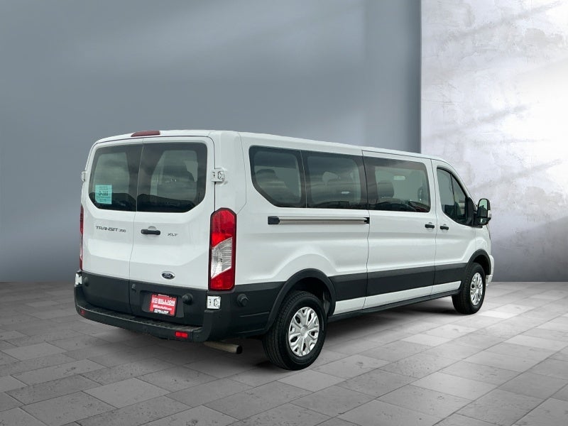 2024 Ford Transit Passenger Wagon XLT