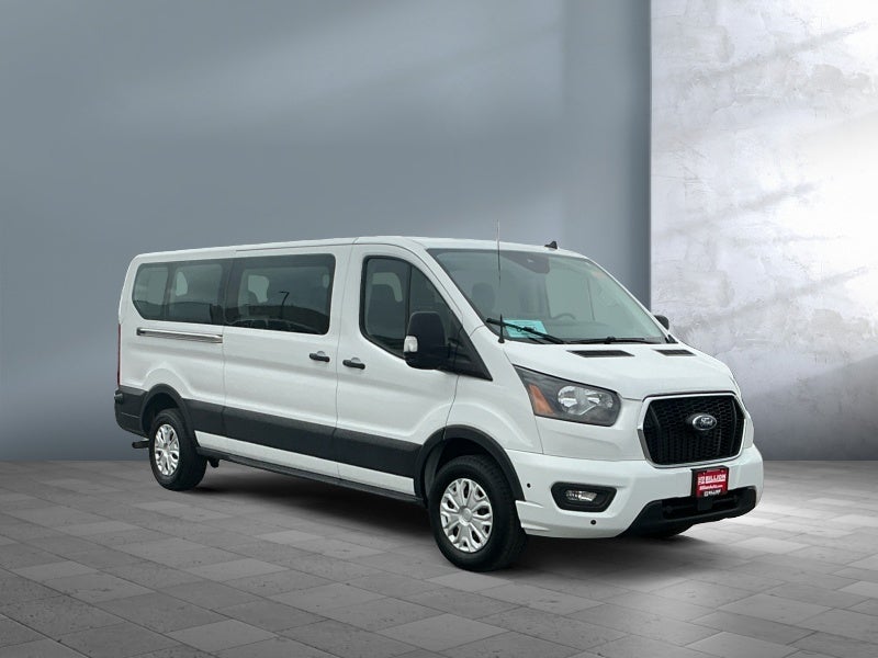 2024 Ford Transit Passenger Wagon XLT