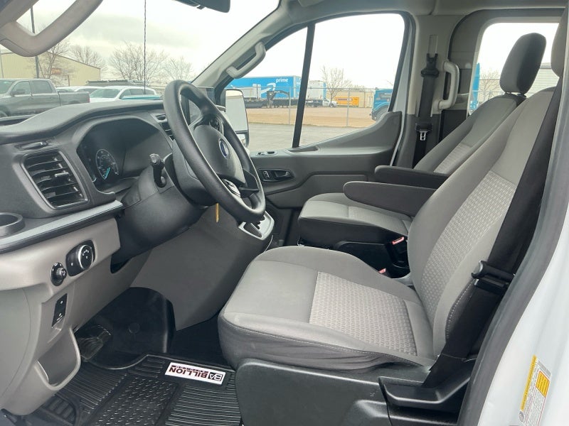 2024 Ford Transit Passenger Wagon XLT