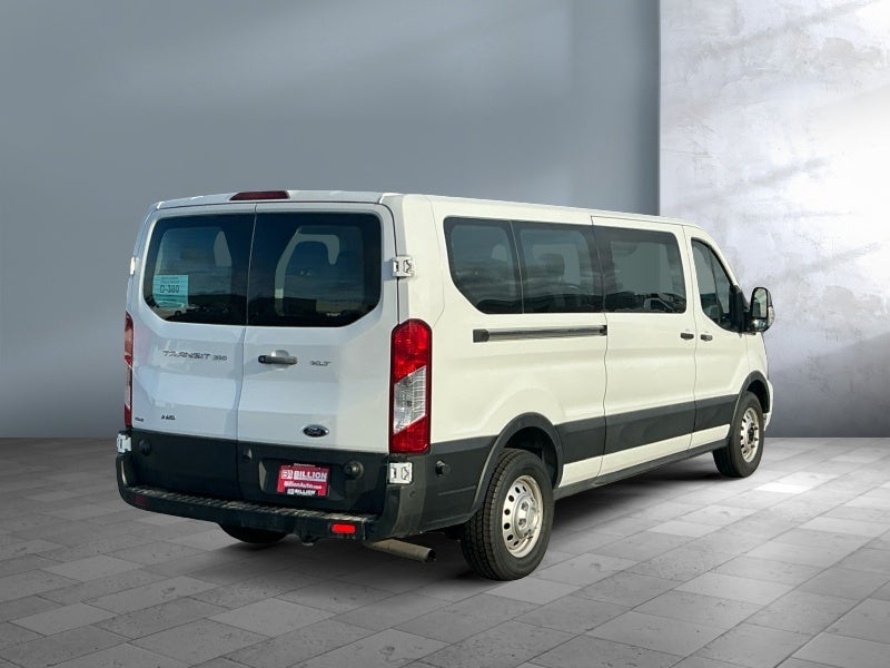 2024 Ford Transit Passenger Wagon XLT