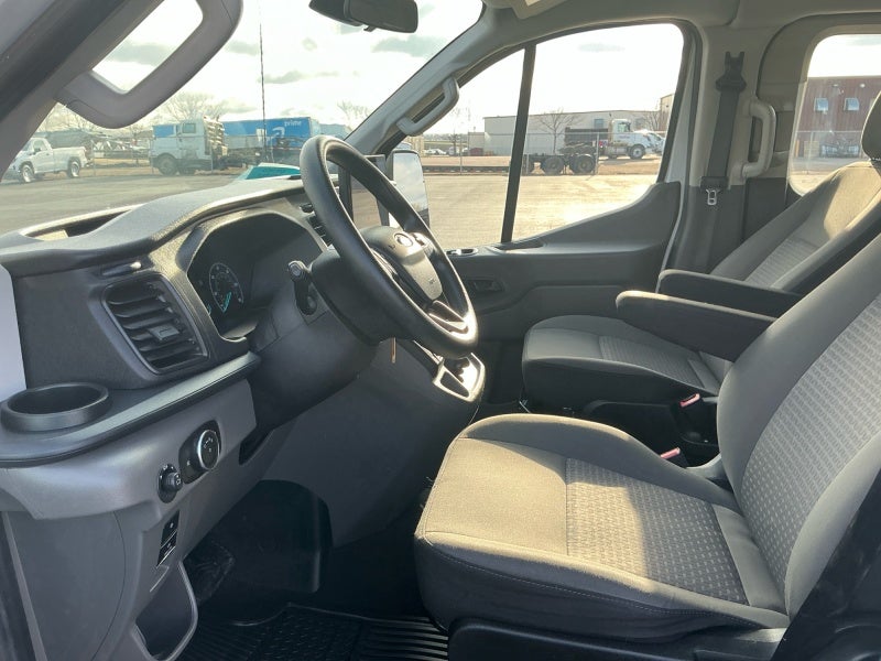 2024 Ford Transit Passenger Wagon XLT