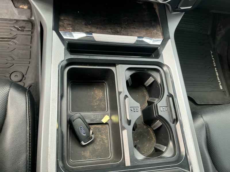 2023 Ford Super Duty F-450 DRW LARIAT