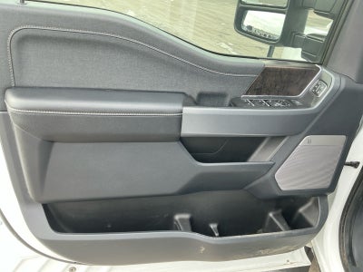 2023 Ford Super Duty F-450 DRW LARIAT