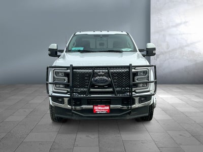2023 Ford Super Duty F-450 DRW LARIAT