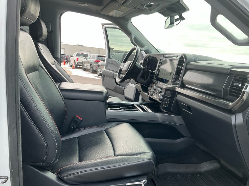 2023 Ford Super Duty F-450 DRW LARIAT