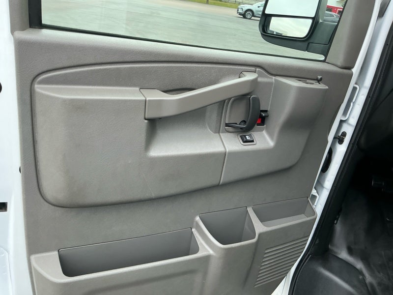 2025 Chevrolet Express Cargo Van RWD 2500 135"