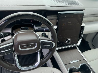 2025 GMC Acadia AWD Denali
