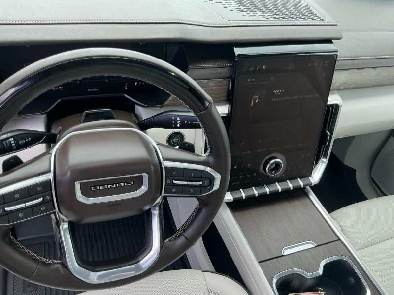 2025 GMC Acadia AWD Denali