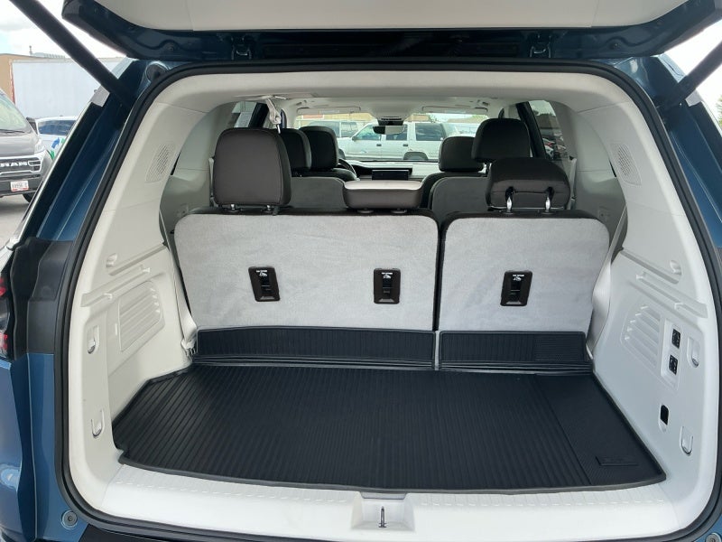2025 GMC Acadia AWD Denali