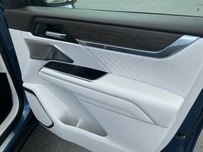 2025 GMC Acadia AWD Denali