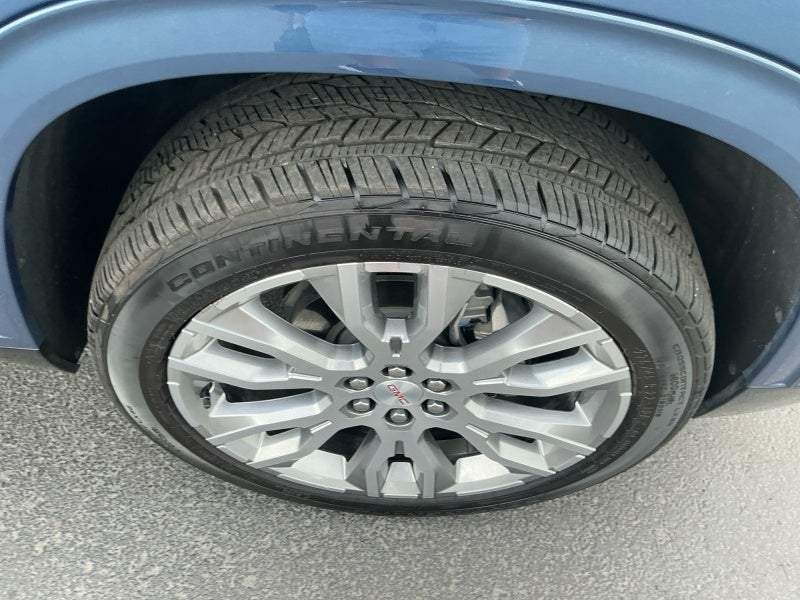 2025 GMC Acadia AWD Denali