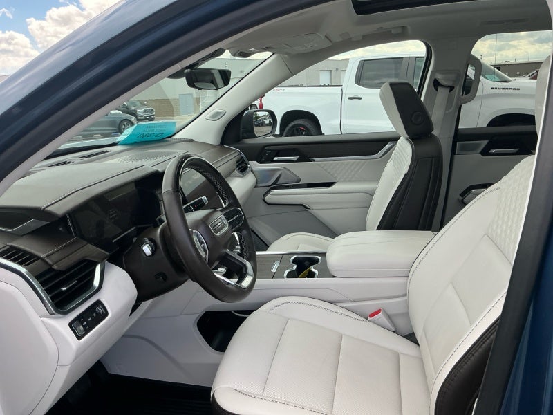2025 GMC Acadia AWD Denali