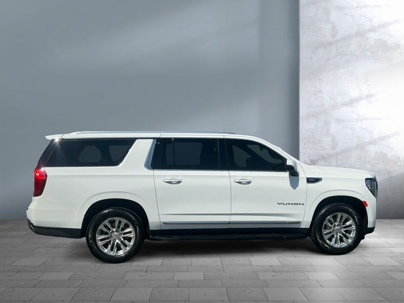 2022 GMC Yukon XL SLT
