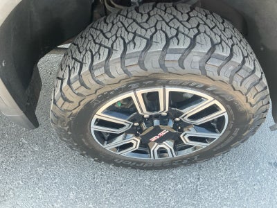 2023 GMC Sierra 2500HD Denali