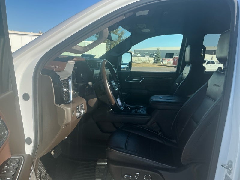 2024 GMC Sierra 3500HD Denali