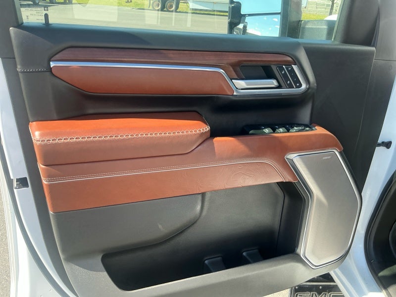 2024 GMC Sierra 3500HD Denali Ultimate