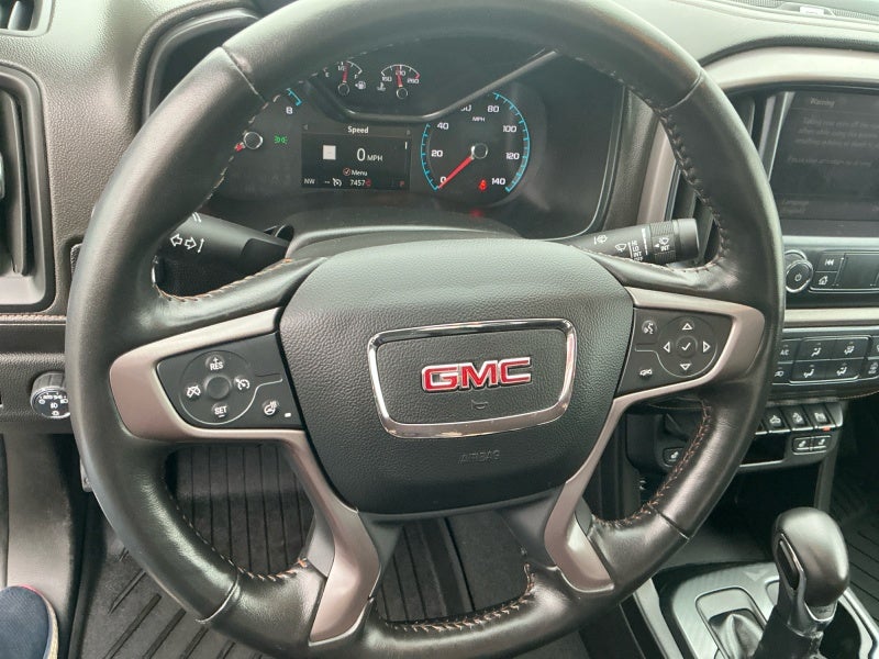 2022 GMC Canyon 4WD AT4 w/Leather