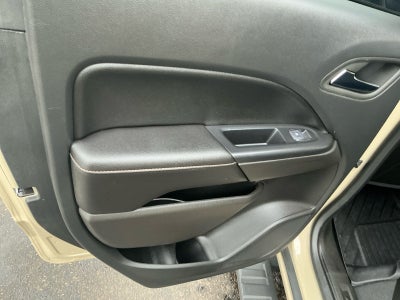 2022 GMC Canyon 4WD AT4 w/Leather