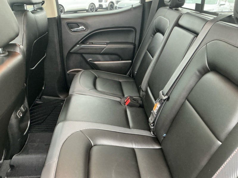 2022 GMC Canyon 4WD AT4 w/Leather
