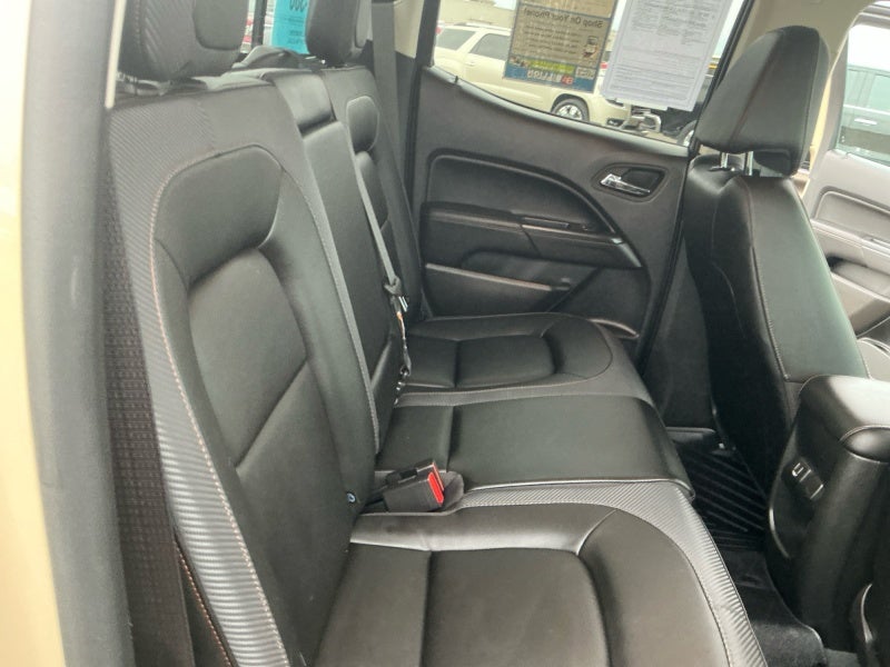 2022 GMC Canyon 4WD AT4 w/Leather