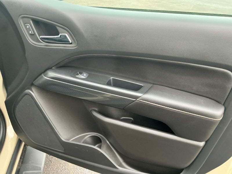 2022 GMC Canyon 4WD AT4 w/Leather