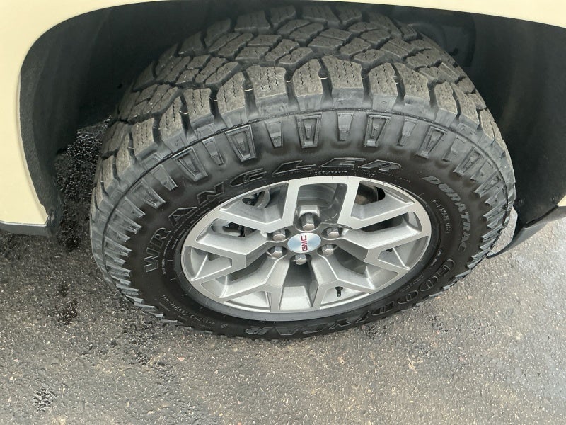 2022 GMC Canyon 4WD AT4 w/Leather