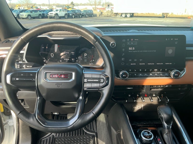 2024 GMC Canyon 4WD AT4