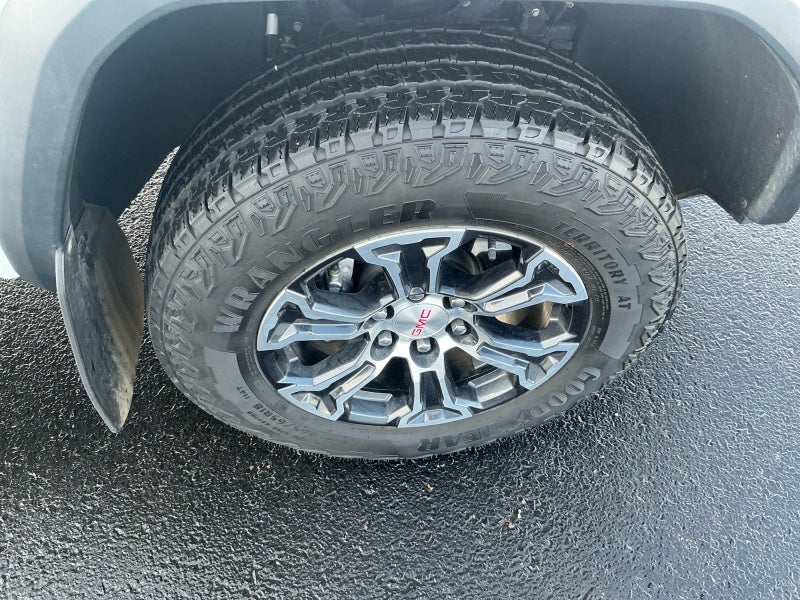 2024 GMC Canyon 4WD AT4