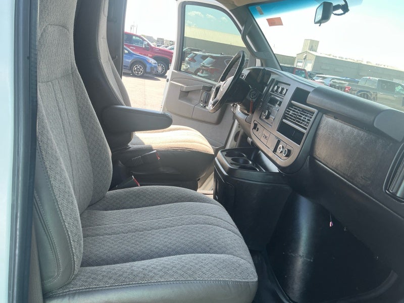 2020 GMC Savana Cargo Van RWD 3500 155"