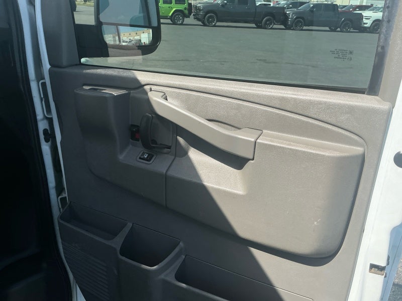 2020 GMC Savana Cargo Van RWD 3500 155"