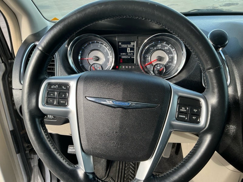 2013 Chrysler Town & Country Touring-L