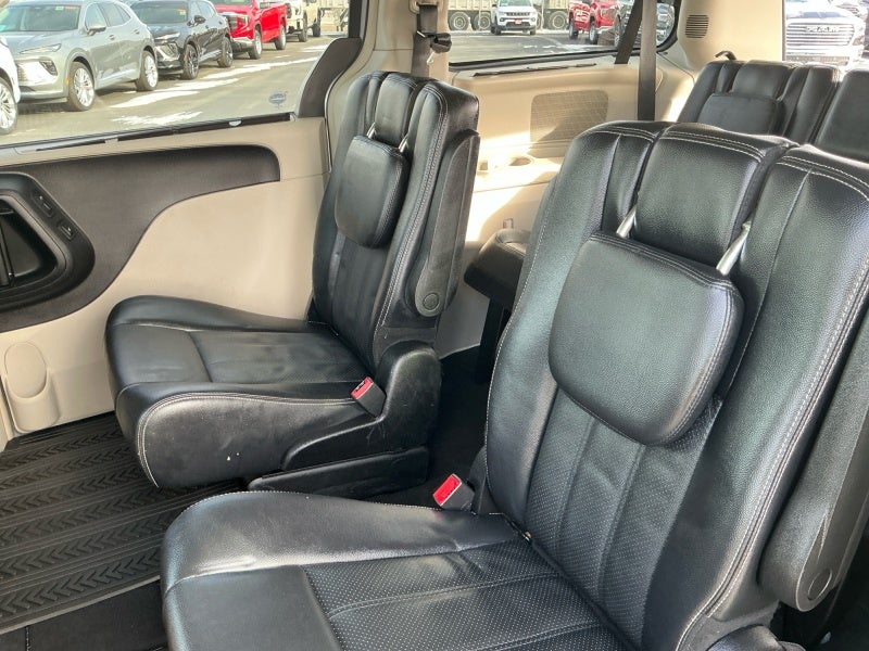 2013 Chrysler Town & Country Touring-L