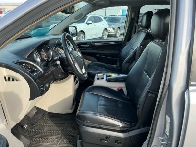 2013 Chrysler Town & Country Touring-L