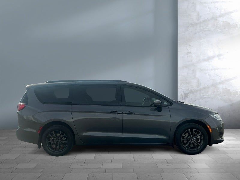 2020 Chrysler Pacifica Launch Edition