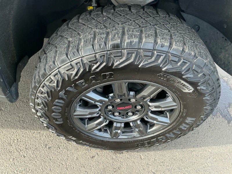 2024 GMC Sierra 1500 AT4X
