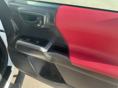 2022 Toyota Tacoma 4WD SR5