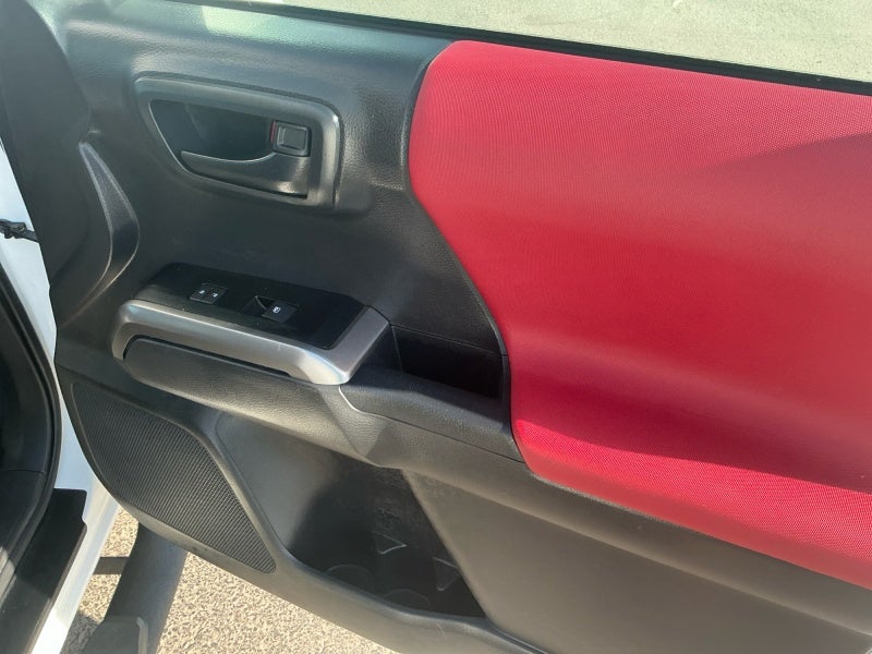 2022 Toyota Tacoma 4WD SR5