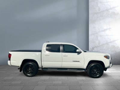 2022 Toyota Tacoma 4WD SR5