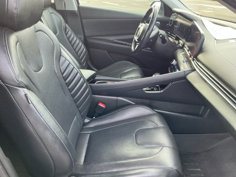 2022 Hyundai Elantra Limited