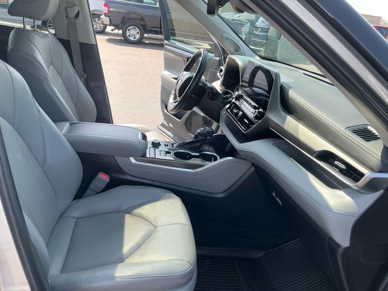 2022 Toyota Highlander Limited