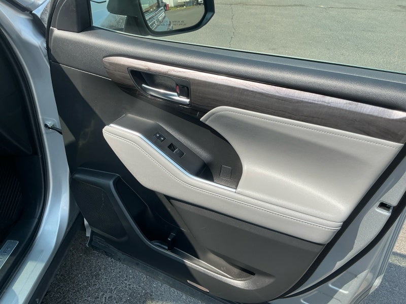 2022 Toyota Highlander Limited