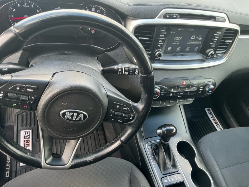 2017 Kia Sorento LX