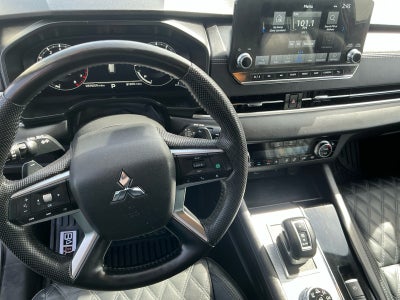 2023 Mitsubishi Outlander SEL