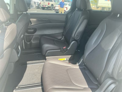 2027 Kia Carnival EX