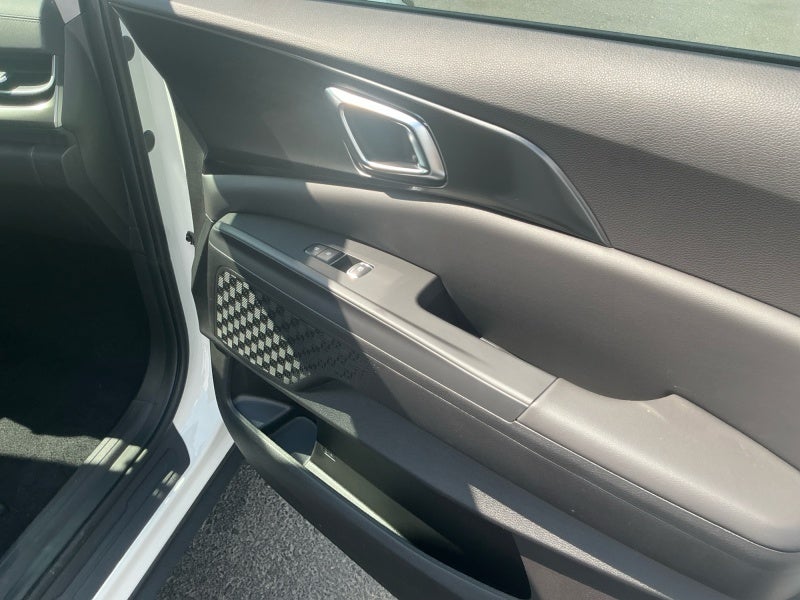 2027 Kia Carnival EX